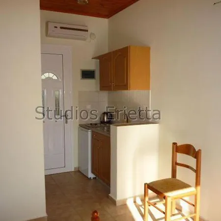 Hotel apartamentowy Erietta Svoronata