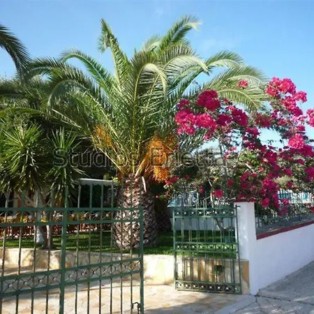 Erietta Hotel apartamentowy 3*