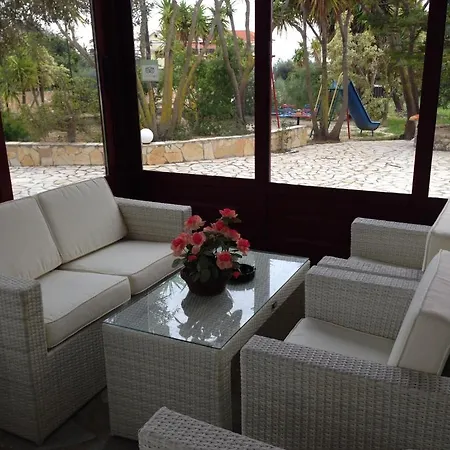 Hotel apartamentowy Erietta 3*