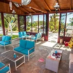 Hotel apartamentowy Erietta Svoronata