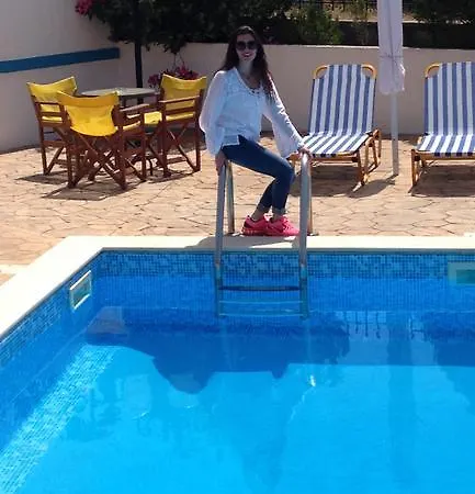 Aparthotel Erietta 3*