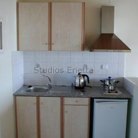 Erietta Aparthotel 3*